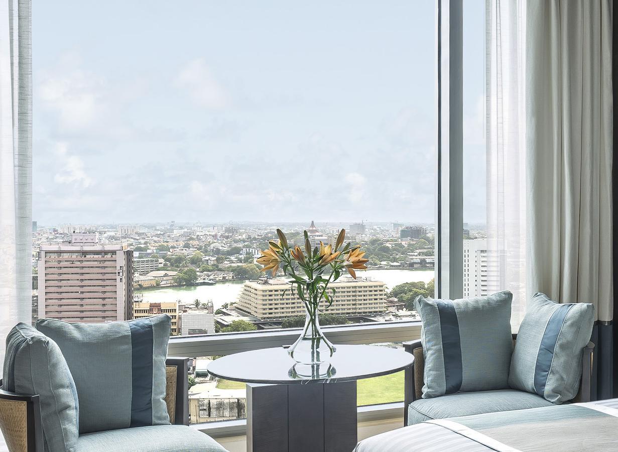 Offre Suite : Hébergement Lit King-Size Deluxe - Vue sur Lac - Surclassement Gratuit en Suite ou Appartement 1 Chambre avec Enregistrement Anticipé à 10h00 (Selon Disponibilité) - Crédit Spa ou Nourriture et Boissons de 30 USD - Goûter Grat
